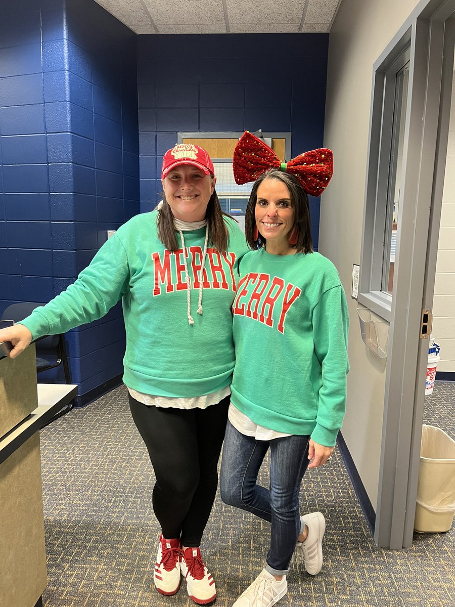 Bioisfun's tweet photo. It’s a very Merry Day at DMS!  #DMSWave #DMSLeads https://t.co/G6vdyQGyP0