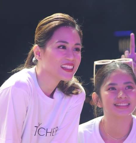 LoisaJema's tweet photo. #LoiNie x #MMFF2022 💜

@iamAndalioLoisa @ABSCBN @starmagicphils @paulsoriano1017

#LoisaAndalio #MyTeacher #MMFFParadeOfStars #MMFFBalikSaya2022 #MyTeacherMMFF2022 ©️ https://t.co/vlU51ZDd2z
