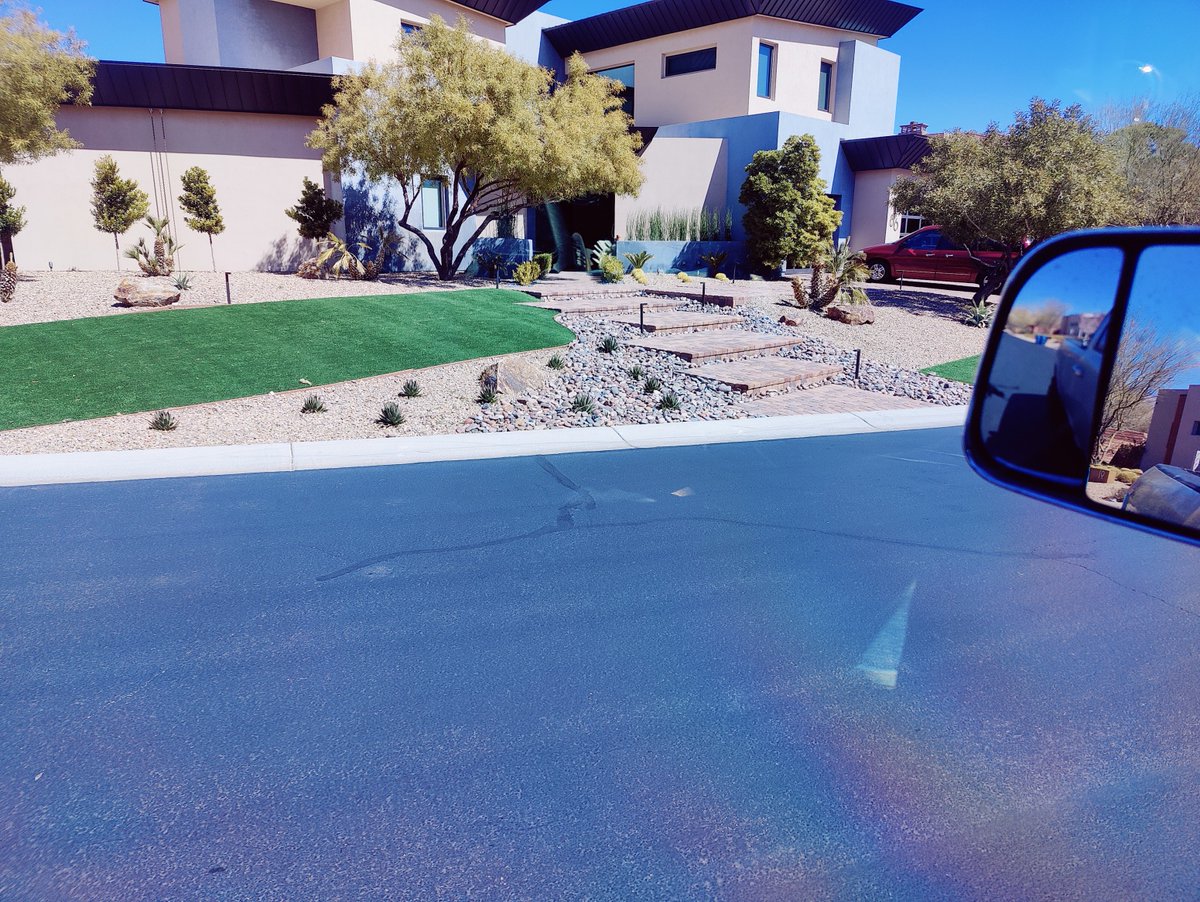 PathmarkLights's tweet photo. There are few things more fun for us than to randomly come across another yard with our lights installed. Yep! We make those path lights! 

Visit us at: https://t.co/oANcmzPb7R 

#PathmarkLumination #PathLights #MadeInUSA #OutdoorLighting #LandscapeLighting #LEDPathLights https://t.co/JvN8Kk3EDp