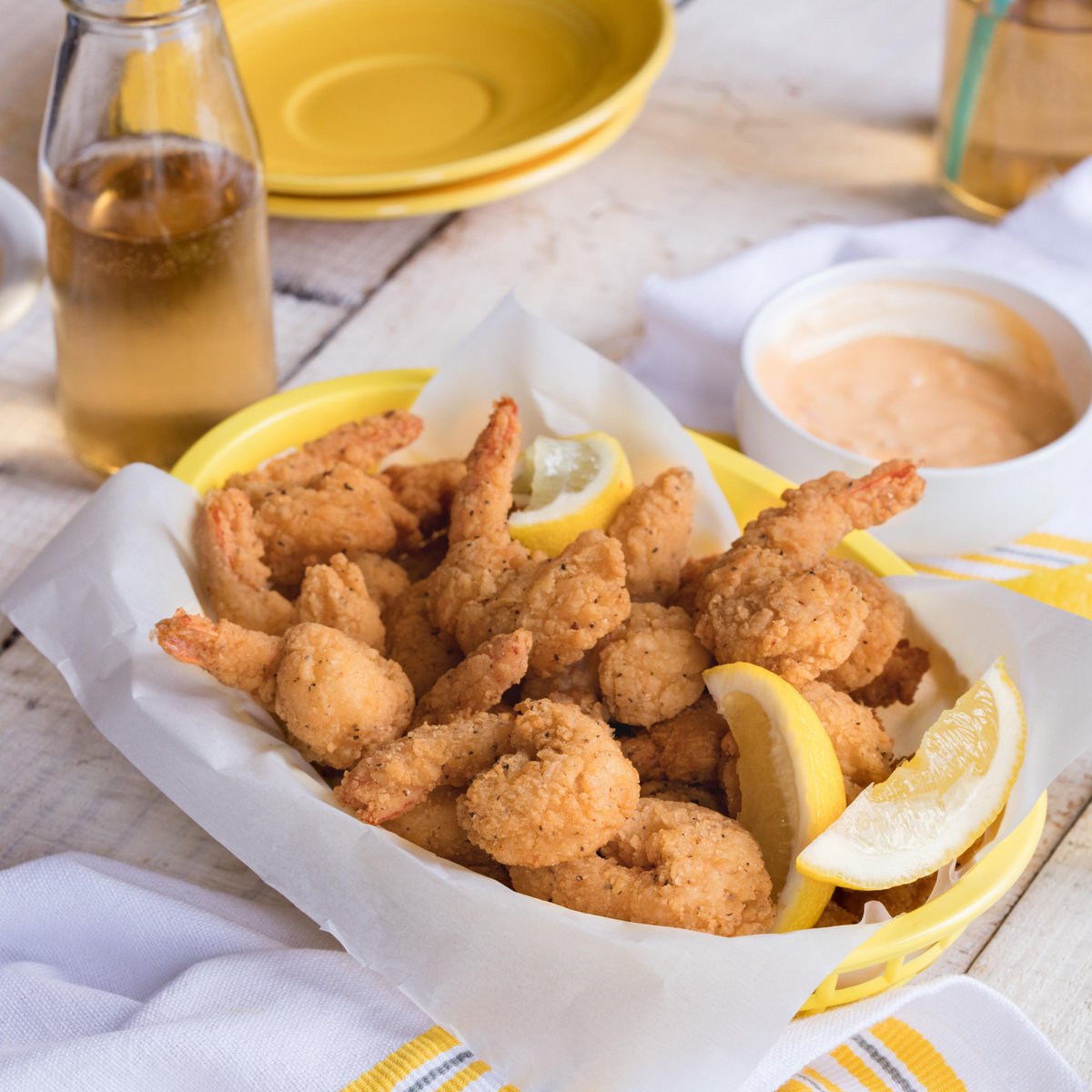 KPseafood's tweet photo. Today is a big day - it's #NationalFriedShrimpDay! Enjoy Fried Shrimp as appetizers, salads, baskets or an entrée. Did you know that #MrsFriday's has you covered with high-quality #shrimp? #FrenchFriedShrimpDay https://t.co/MiKy72bQH9