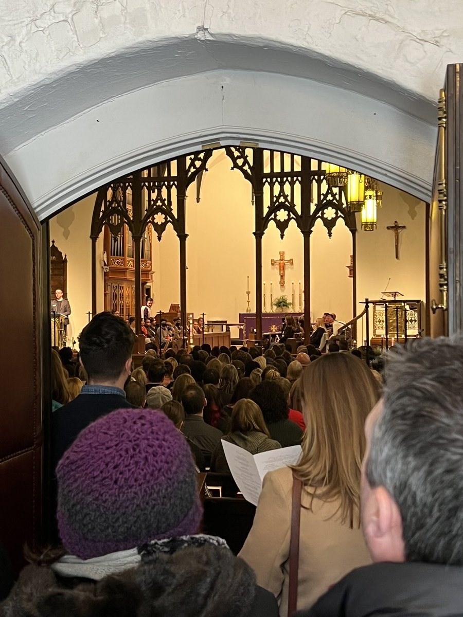 IMPDHomeless's tweet photo. Standing room at 2022’s Homeless Persons’ memorial service. Wonderful to see everyone coming together for this important memorial. https://t.co/oxtrkMu3bW