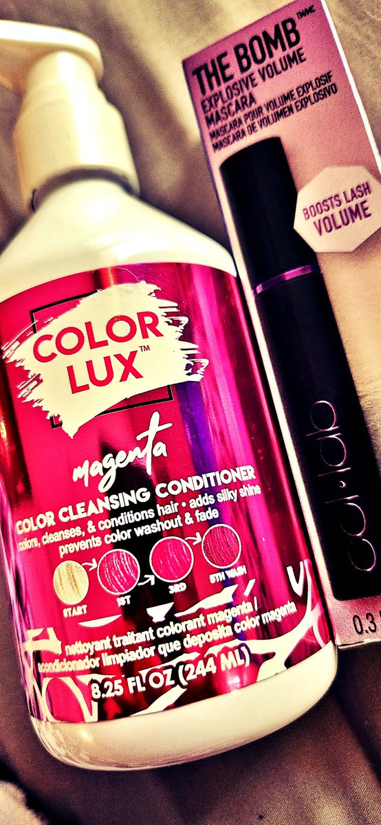 CherryBomb_73's tweet photo. My two favorite products to maintain my #CherryBomb_73 looks... #colorlux in magenta and The Bomb mascara... @SallyBeauty #Canada https://t.co/DLgC2xjzef