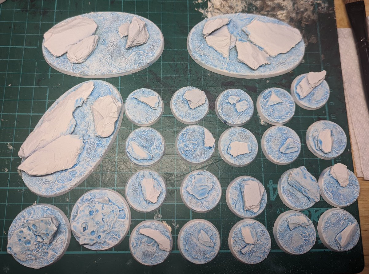 Roll1ToExplode's tweet photo. Added some Pylar Glacier contrast and overbrushing with white
Considering how weak Pylar normally is I'm surprised how strong it stayed lol
I may have to do another coat to try and knock it back a bit more.. what do you all think?
#Warmongers #Warhammer40k #MiniatureBasing https://t.co/rgdo1RiziB
