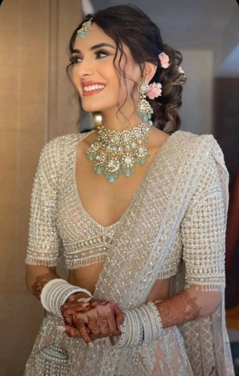 BespokeSjms's tweet photo. When a bride does rock a nude-coloured lehenga, there is just this effortless classiness that gets infused into the look. Here is bride with a nude &amp; pink outfit, and we are loving it. #marriedlife  #lovelife  #weddingclothes #weddingdress #weddinginspiration #weddingideas# shadi https://t.co/KvY1UBKtRO