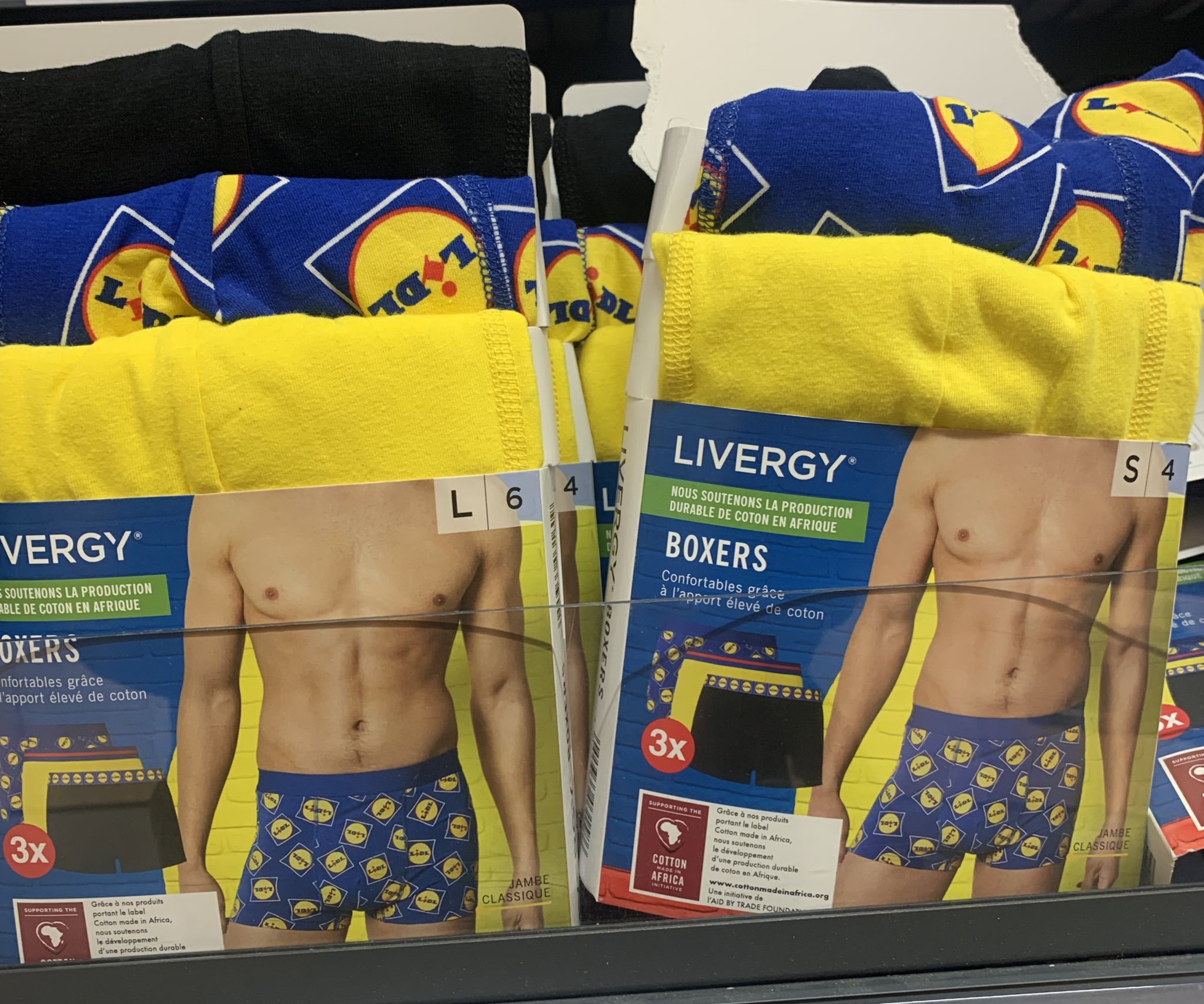 NEJ on X Desole bb mais le calecon lidl reste pendant le sexe. https t CzXUds8NrM X