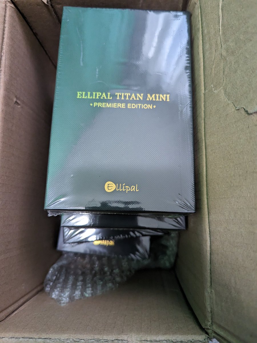 itsmwittenberg's tweet photo. I ordered, and paid for, too many of these @ellipal #ellipaltitanmini

I have ordered and used every #ellipal since they came out.

The mini is my favorite so far.

Who wants one?

Comment why Ellipal would be important to you

RT and Like so it helps me pick a winner. https://t.co/AF4nQZ4xqV