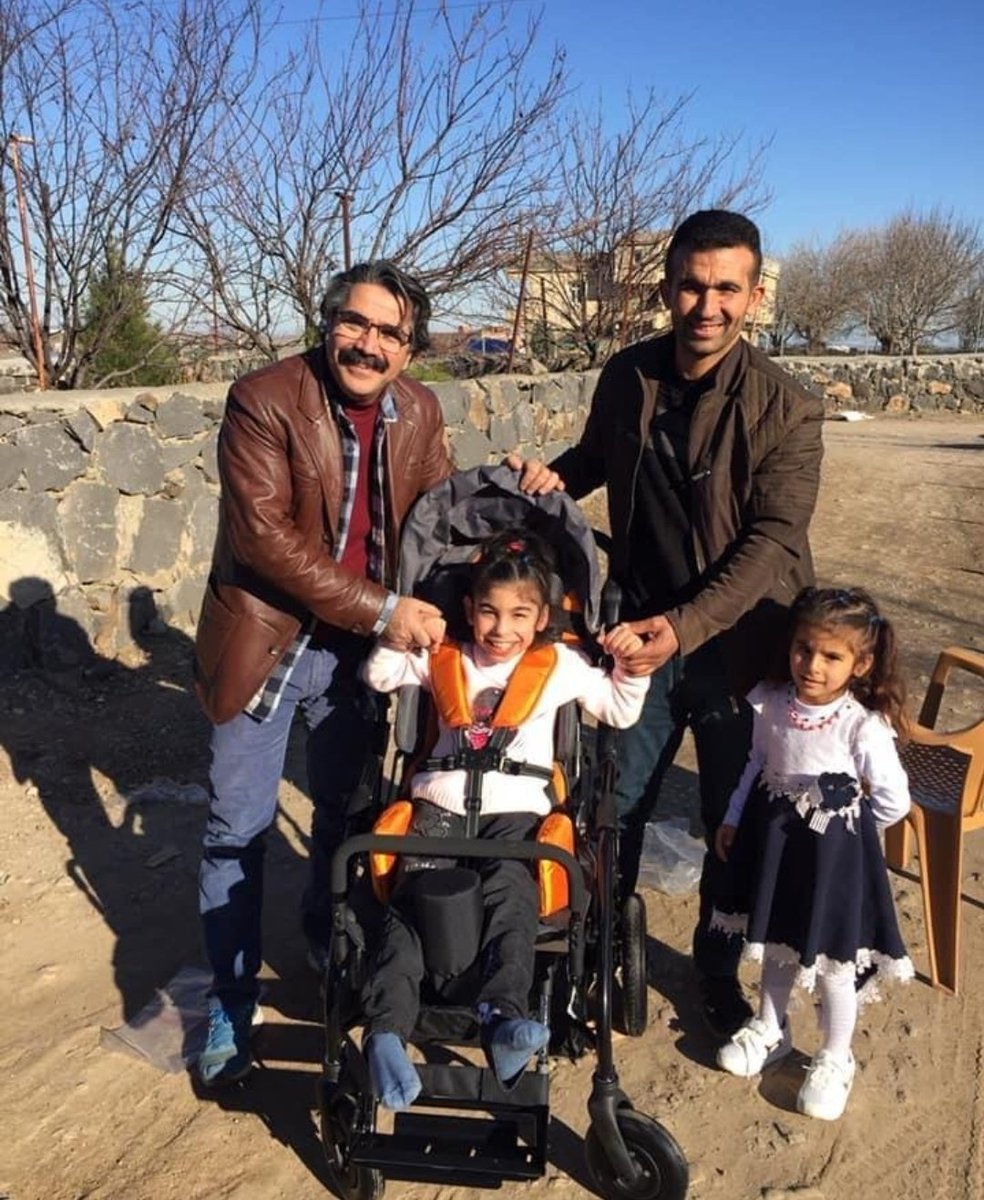 yemisalanioo's tweet photo. Öğretmenlerimiz,öğrenciyi daha iyi tanıyabilmek ve aile yapısı hakkında bilgi sahibi olmak için veli ziyaretleri yaptılar.
 #öğretmengönülleriBAĞLAR
 
📍Bağlar Yemişalan İlk/ortaokulu

@BaglarKaymakam
 
@Diyarbakirmem
 
@Murat4Kucukali
 
@BaglarMEM21
 
@Mehmet_Bulut21 https://t.co/xQiNkneCKN