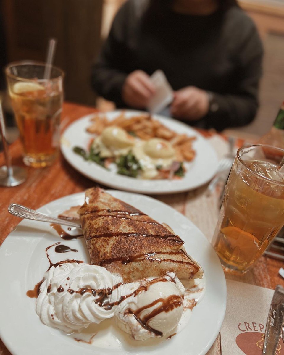 CrepevineTheBay's tweet photo. Just some more holiday indulgence! 😋 What's your favorite Sweet Crepe at #Crepevine?
Instagram by eatswithcui https://t.co/7Q6UeuH7mo