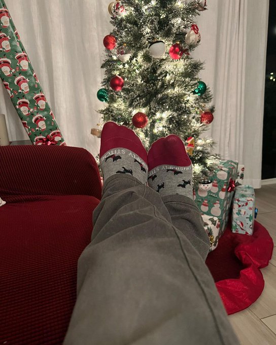 It&rsquo;s beginning to look a lot like Christmas. 🎄🎅 https://t.co/kBWkRIDsop<a href="/tag/onlyfans"class="tags"><span>#onlyfans</span></a><a href="/tag/honeyhayes"class="tags"><span>#honeyhayes</span></a><a href="/tag/sexypainter"class="tags"><span>#sexypainter</span></a>