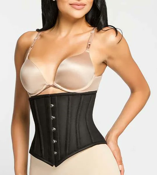 HourglassAngel's tweet photo. If you're looking for the perfect steel-boned corset, look no further. The coveted Underbust Satin Corset designed by us checks all of the boxes and #hgababes agree.  
Shop this style: https://t.co/tsyQXqM3Z4 https://t.co/6mG0Lo491l