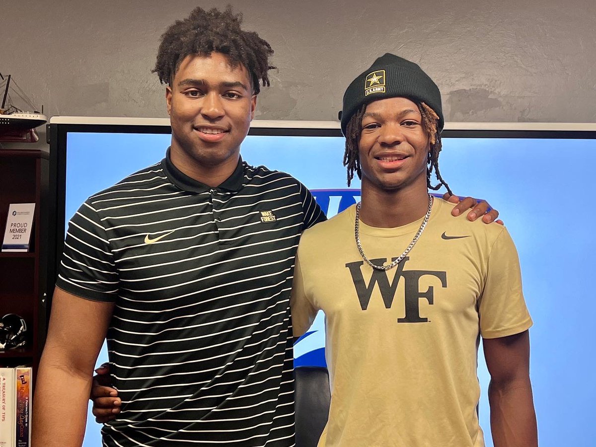 DwyerAthletics's tweet photo. Congratulations to Dwyer Football student-athlete Kerrington Lee for signing with Wake Forest University!
#WeAreDwyer #PantherPride #SigningDay #WakeForest https://t.co/xqa2AfUsyx
