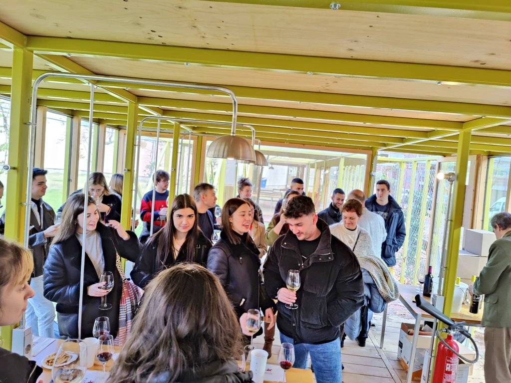 Facultad de Derecho y Ciencias Sociales CR tweet media