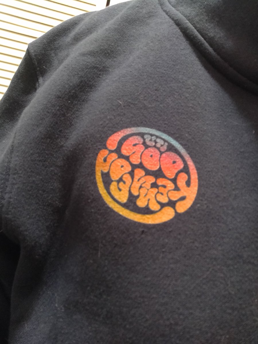 Lillys_Bubble's tweet photo. @ItsDonKennedy LOOK LOOK LOOK ITS HEERE REEEEEE supporting one of my favs AAAND matt for designing the logooo what a win win!! https://t.co/haLBsnllKX