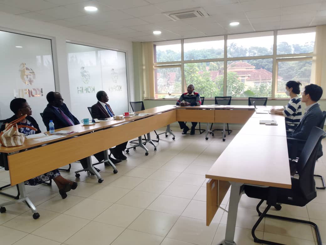 kofihuganda's tweet photo. We were also honoured to meet Prof. @FrancisOmaswa, MBChB, MMed, FRCS (Edin), FCS (ECSA), and Executive Director of @ACHEST1, a man who also had a working experience with the Late Dr. Lee Jong-wook, the 6th Director General of @WHO and in memory of whom #KOFIH was founded. https://t.co/j8o4n4eh6y