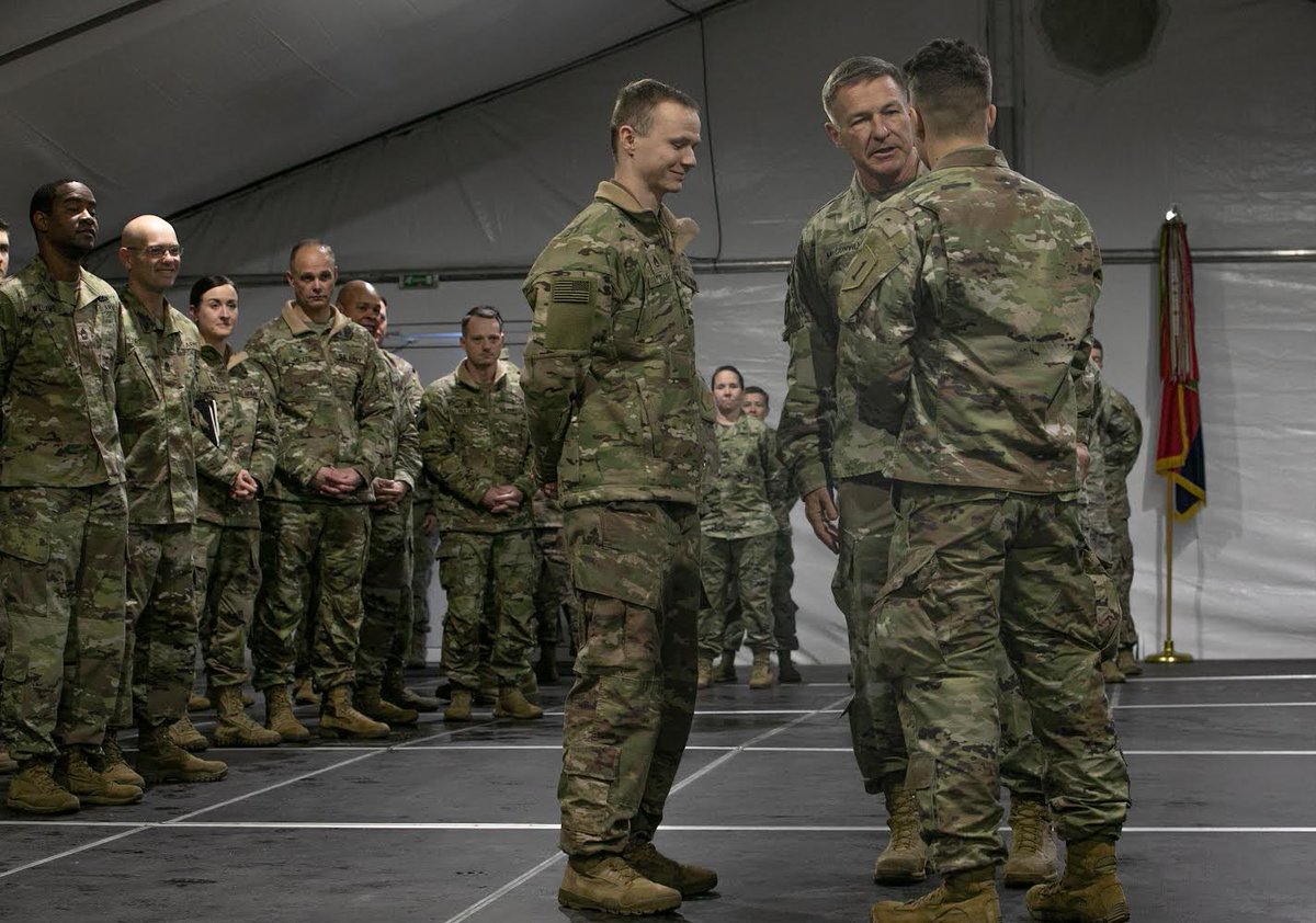 FightingFirst's tweet image. The @ArmyChiefStaff and @USArmySMA visited our forward deployed #BigRedOne Soldiers to recognize them for their hard work, efforts and commitment to our NATO allies. #StrongerTogether #fightingfirst