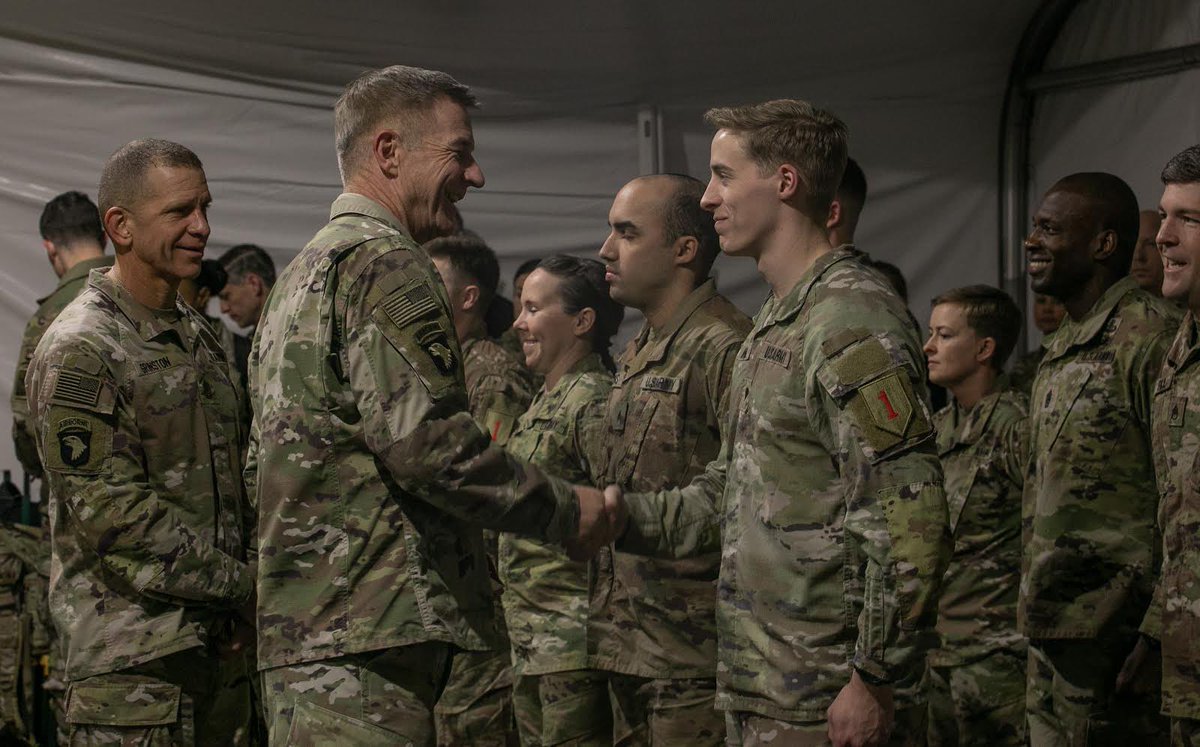 FightingFirst's tweet image. The @ArmyChiefStaff and @USArmySMA visited our forward deployed #BigRedOne Soldiers to recognize them for their hard work, efforts and commitment to our NATO allies. #StrongerTogether #fightingfirst