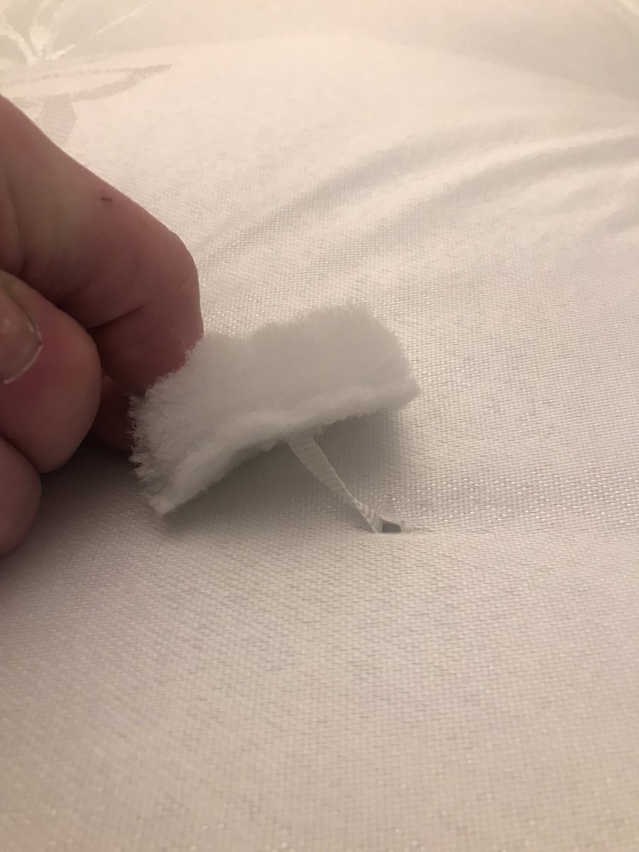 25shed's tweet photo. @Dreams_Beds My mattress was delivered today and it is faulty.  One of the spongy things is not being held on and the strip thing is not through the mattress.  No idea what those bits are called.  I paid an awful lot and this is very disappointing so please do something soon. https://t.co/ntrW4FCyXN