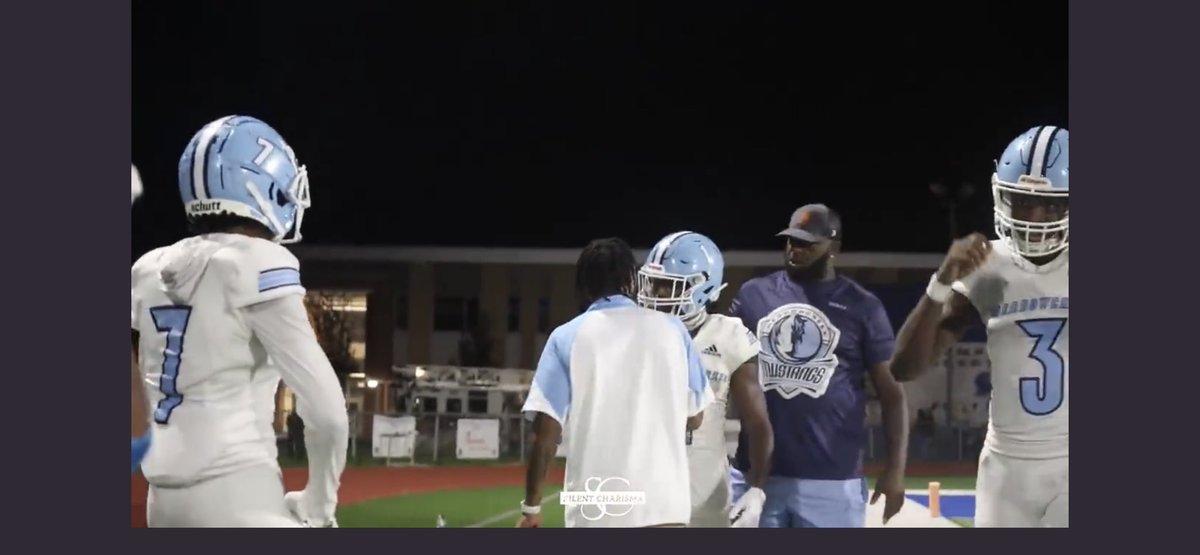 AndreCraigjr1's tweet photo. Thank you @coachTWoff @BHarrison92 @Joehorn_4 @_STUDUNIVERSITY @kevinsaunders55 @BURDEZZZZZYYYYY and all of the coaches for getting me here.🫶🏽 https://t.co/1yQBZF9hZR