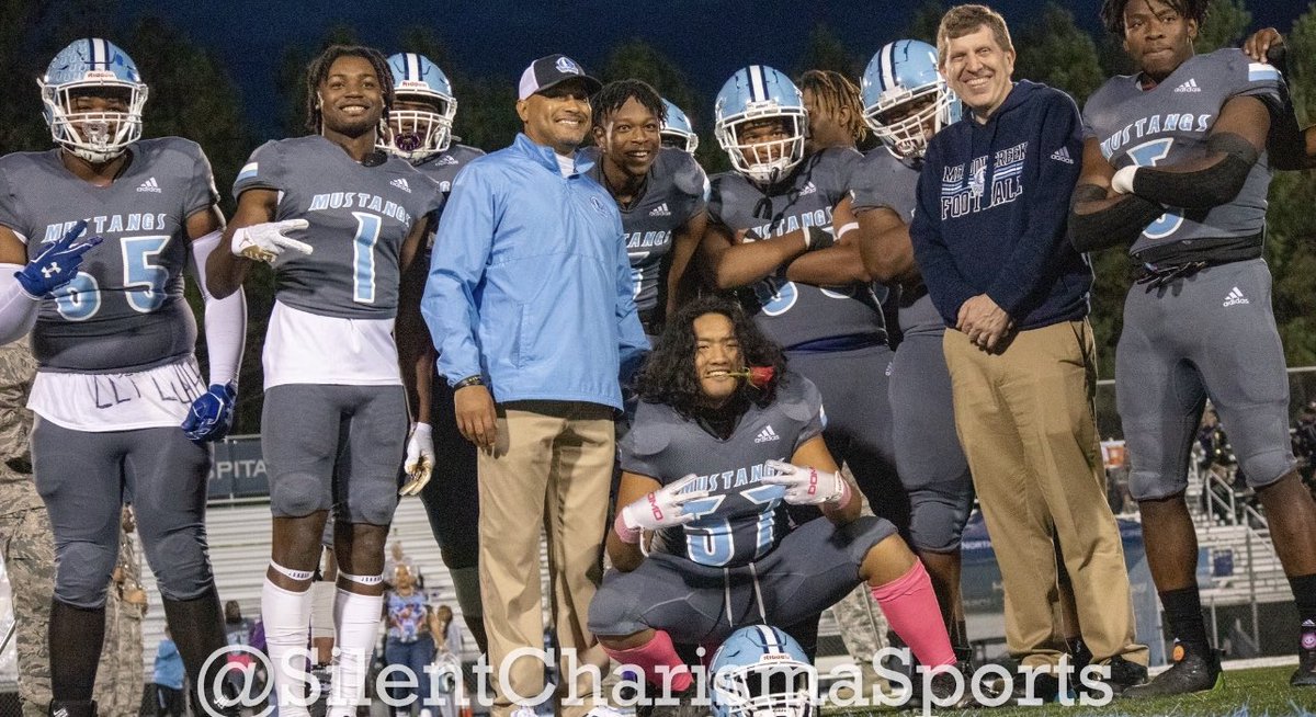 AndreCraigjr1's tweet photo. Thank you @coachTWoff @BHarrison92 @Joehorn_4 @_STUDUNIVERSITY @kevinsaunders55 @BURDEZZZZZYYYYY and all of the coaches for getting me here.🫶🏽 https://t.co/1yQBZF9hZR