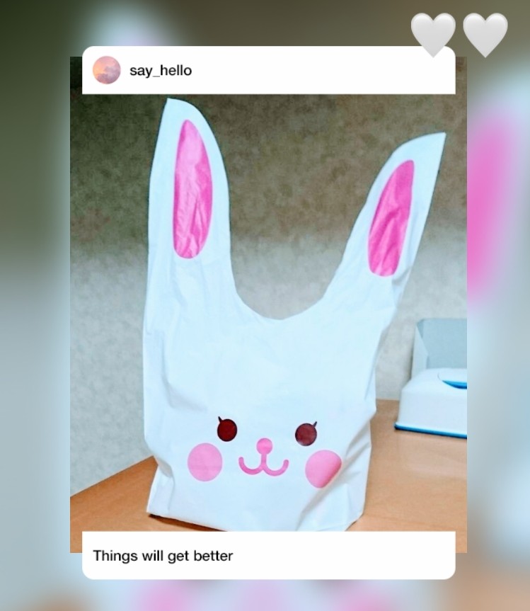 一日中「靴屋がウサチャンの袋で駄菓子をくれた」って喜んでいたそうな…。ばあちゃん、段々と子供に戻っていく感じがします。#母から送ってもらった写真 https://t.co/bhd2oIgJG3