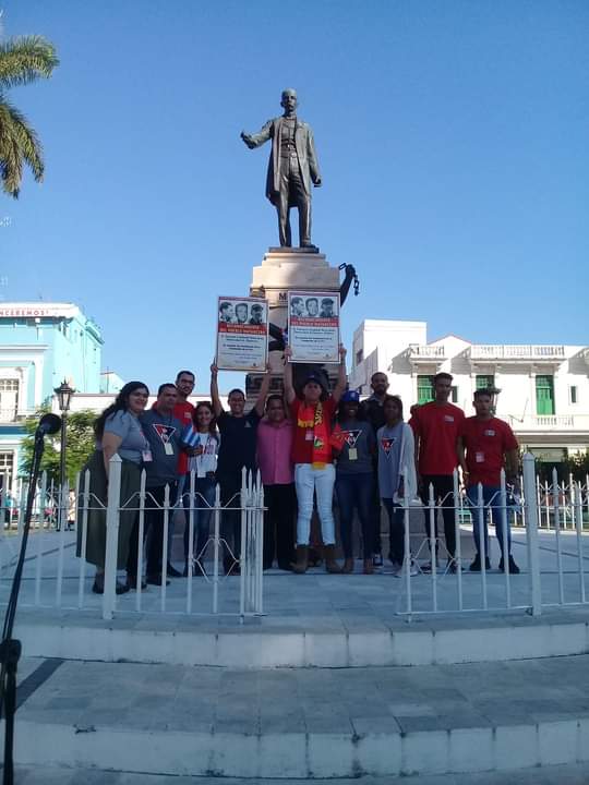 Se recibio en el histórico parque de la libertad de la ciudad de #Matanzas a la Delegación Matancera que participó en el #10CongresoFEU, presente en el recibimiento estuvo el M/B del #PCCMatanzas <a href="/RamonGomezMedi4/">RamonGomezMedina</a> y el M/B de la #UJCMatanzas <a href="/Yosiel1988/">Yosiel Oliver Ortega</a>.
#MatancerosEnVictoria