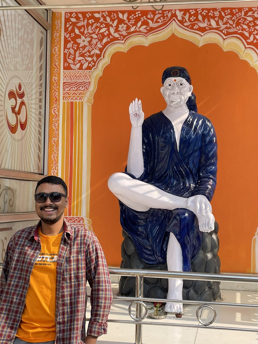 Dipendu10285282's tweet photo. Done my sculpture art … Guys pls comment if u feel good #sculpture #omsairam #saibaba #sairam #omsaibaba #omsairam #sculptureart #artwork #art #painting #Instagram #dipendumaity #dipendumaityartworks #ArtistOnTwitter https://t.co/2xB0QpKR54