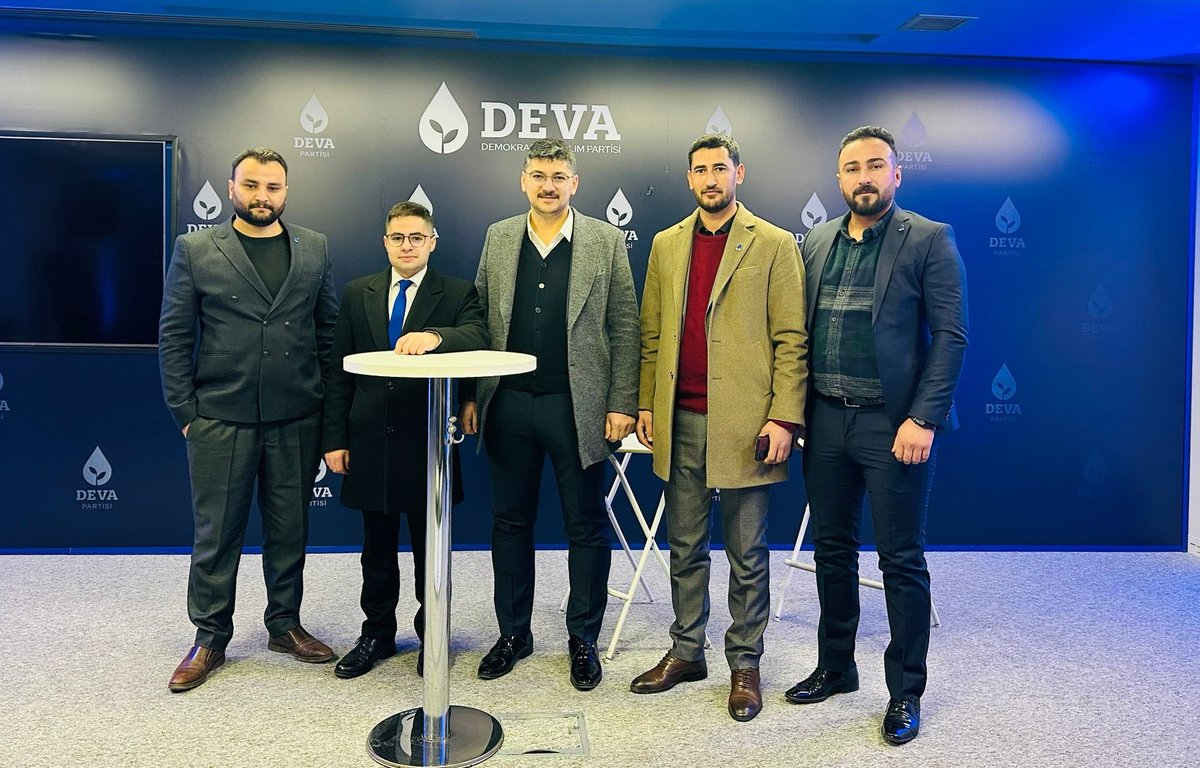 YakupCoskun44's tweet photo. Gençlik eylem planımız dan geriye kalan hatıra.🌱💧

#gençliğindevası 
@devapartisi
@alibabacan
@gencdevamalatya https://t.co/unIFPqe03K