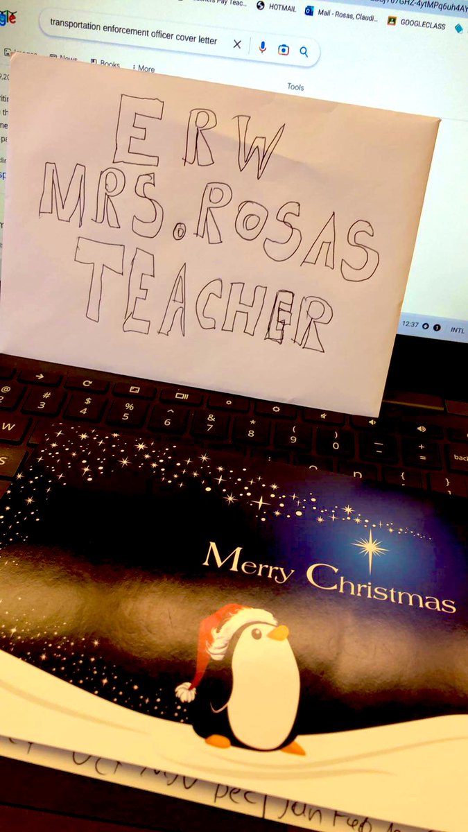 Just now from my student in grade 5! How sweet!!! I am so proud to be “Ms.Rosas ERW teacher”🥰😍🤩
🥰🎄🙏🏽❤️ #msrosaserw #makinglearningfun #trulyblessed