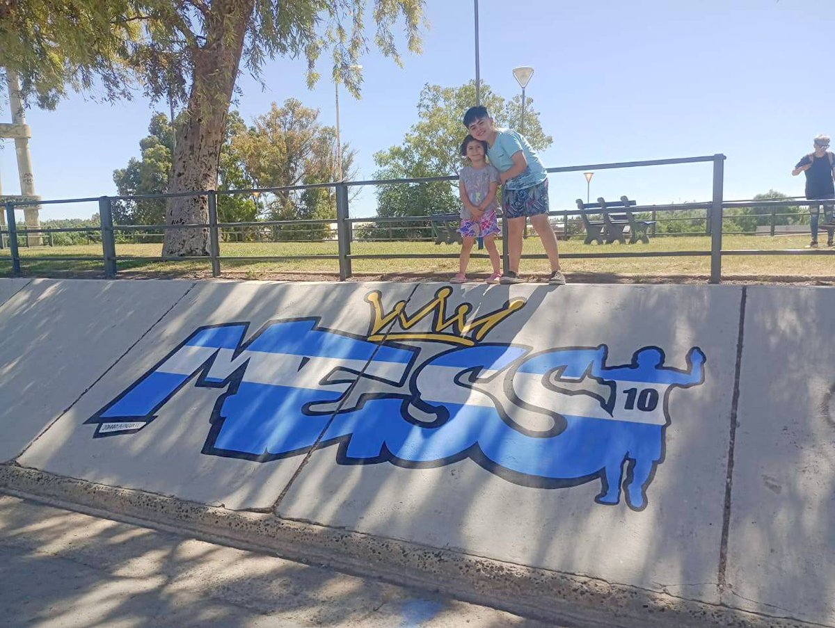 JohnnyAzaguate's tweet photo. #MESSI ♛
Johnny Azaguate
#messiart  #messifanart #graffiti #streetart #artecallejero #art #argentina #neuquén
@globalstreetart @streetartnews @_streetart @I_S_S_ART @Alternopolis @LeoMessiFanClub @Ieomessiok @TodaLaPrimeraA @sudanalytics_ @mundoleodeportv @Argentina @TyCSports https://t.co/eDi7o4gEiz