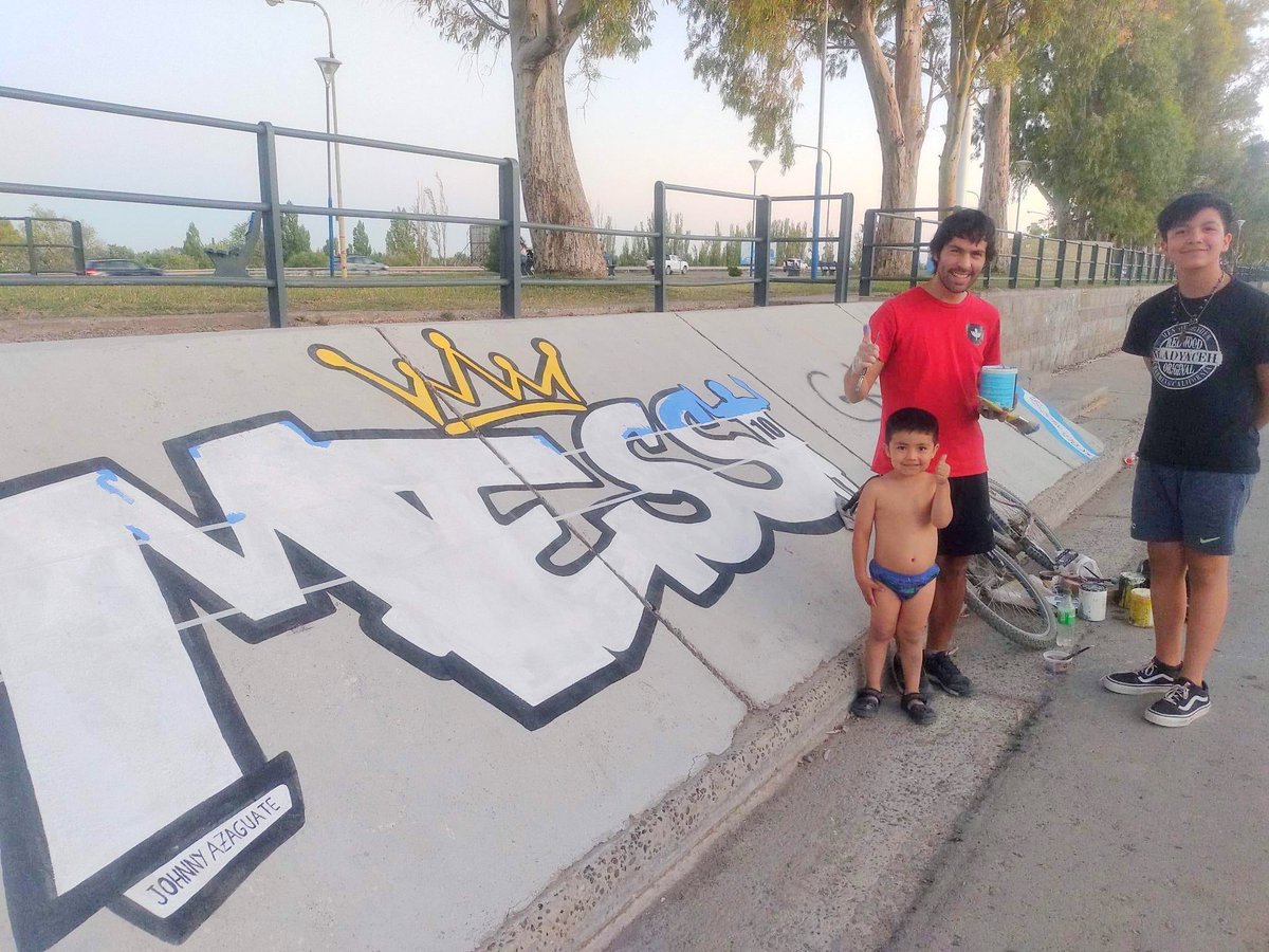 JohnnyAzaguate's tweet photo. #MESSI ♛
Johnny Azaguate
#messiart  #messifanart #graffiti #streetart #artecallejero #art #argentina #neuquén
@globalstreetart @streetartnews @_streetart @I_S_S_ART @Alternopolis @LeoMessiFanClub @Ieomessiok @TodaLaPrimeraA @sudanalytics_ @mundoleodeportv @Argentina @TyCSports https://t.co/eDi7o4gEiz