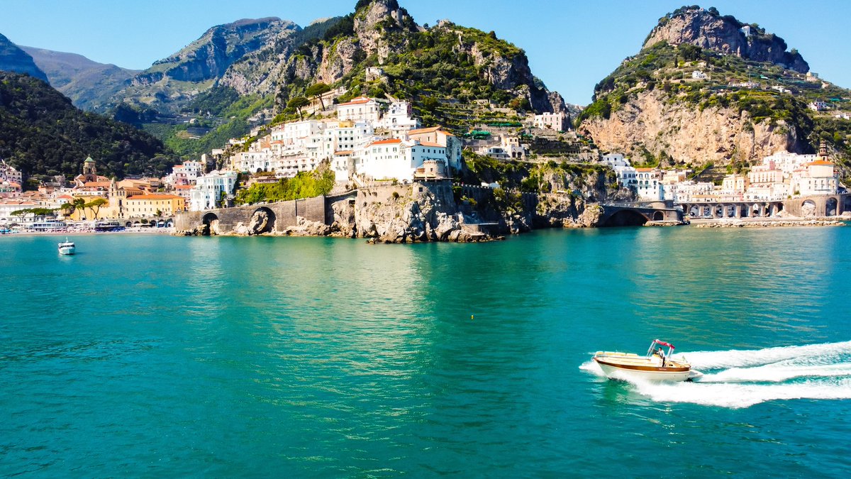 Amalfi Coast is a magnificent Sight!
 
#amalficharter #amalficharterexperience #amalficoast #positano #amalfi #oceanlover #mediterraneansea #familyvacation #lifestyle #summertime #seaview #sealovers #travelawesome #beautifuldestinations #destination_italy #discoverearth