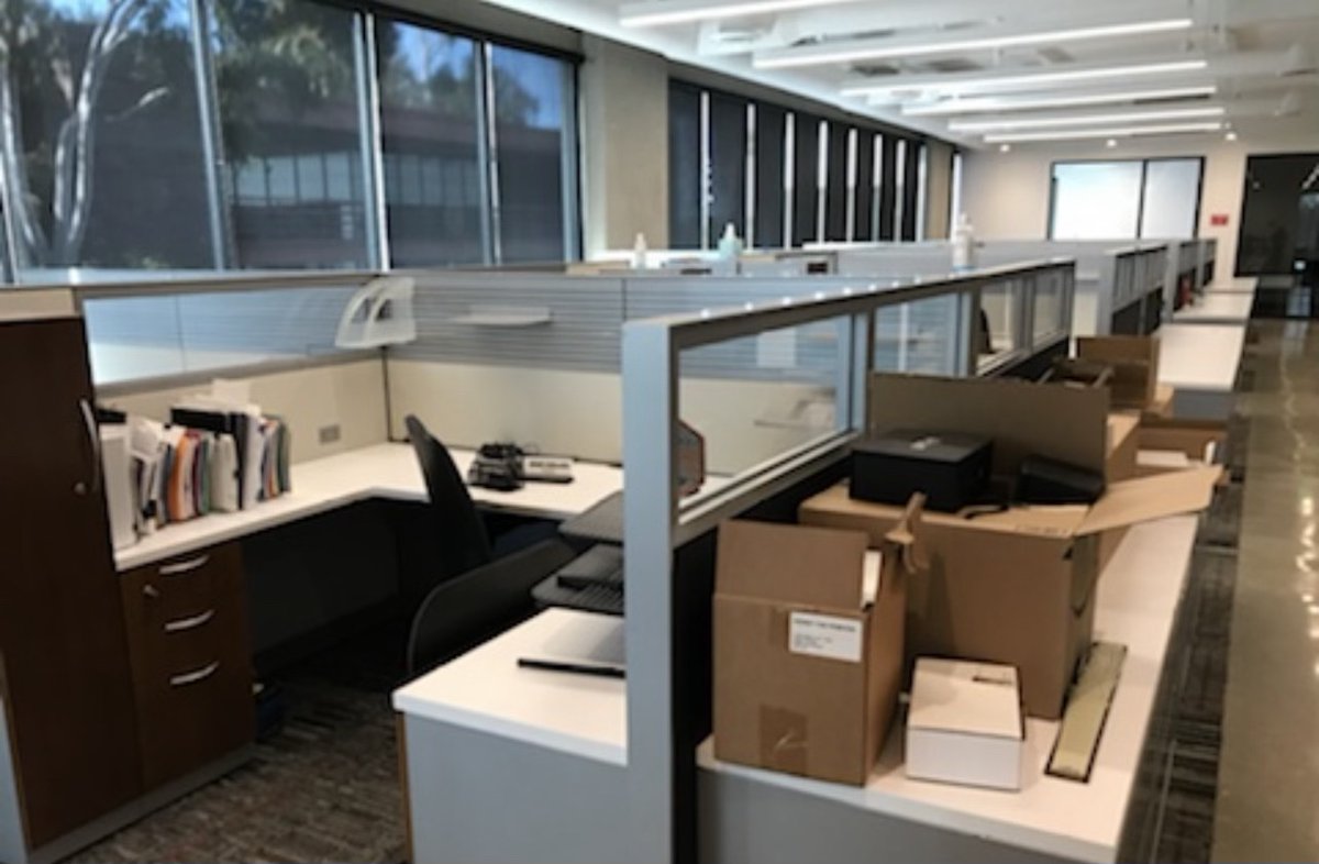 CoastMoving's tweet photo. We also conduct commercial moves,  100 square feet up to 50,000 square feet. Happy holidays! Call now for a free quote. https://t.co/WrmbUAFAEm
