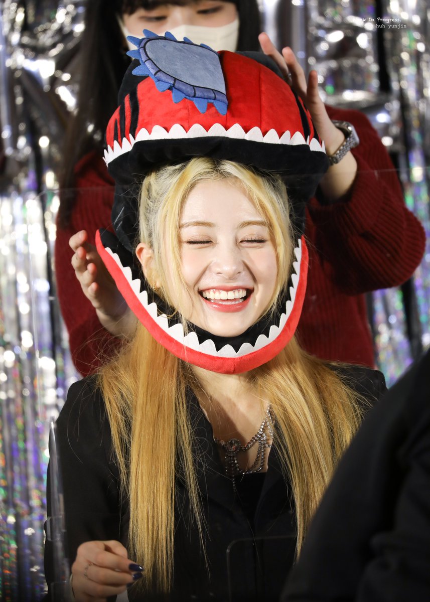 221221 위버스 팬싸 HQ

너무 귀여워 ㅠㅠㅠㅠ 

#르세라핌 #허윤진 #huhyunjin #lesserafim