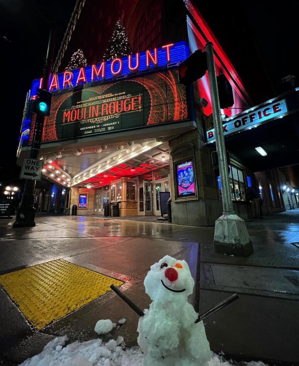 stgpresents's tweet image. Someone left a friend behind… ☃️❄️

#STGPresents #ParamountTheatre #SeattleSnow