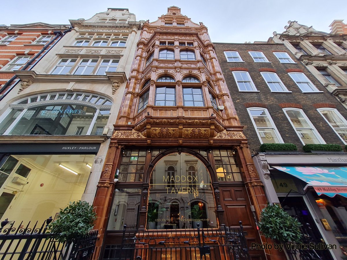 VinnieSull1van's tweet photo. The impressive 47 #MaddoxStreet, in #Mayfair designed by Walter Williams for Messrs Lawrence & was completed in 1892.
Maddox Street extends from #RegentStreet to St George's, #HanoverSquare in #London, #W1S https://t.co/lU6mh9Ex3v