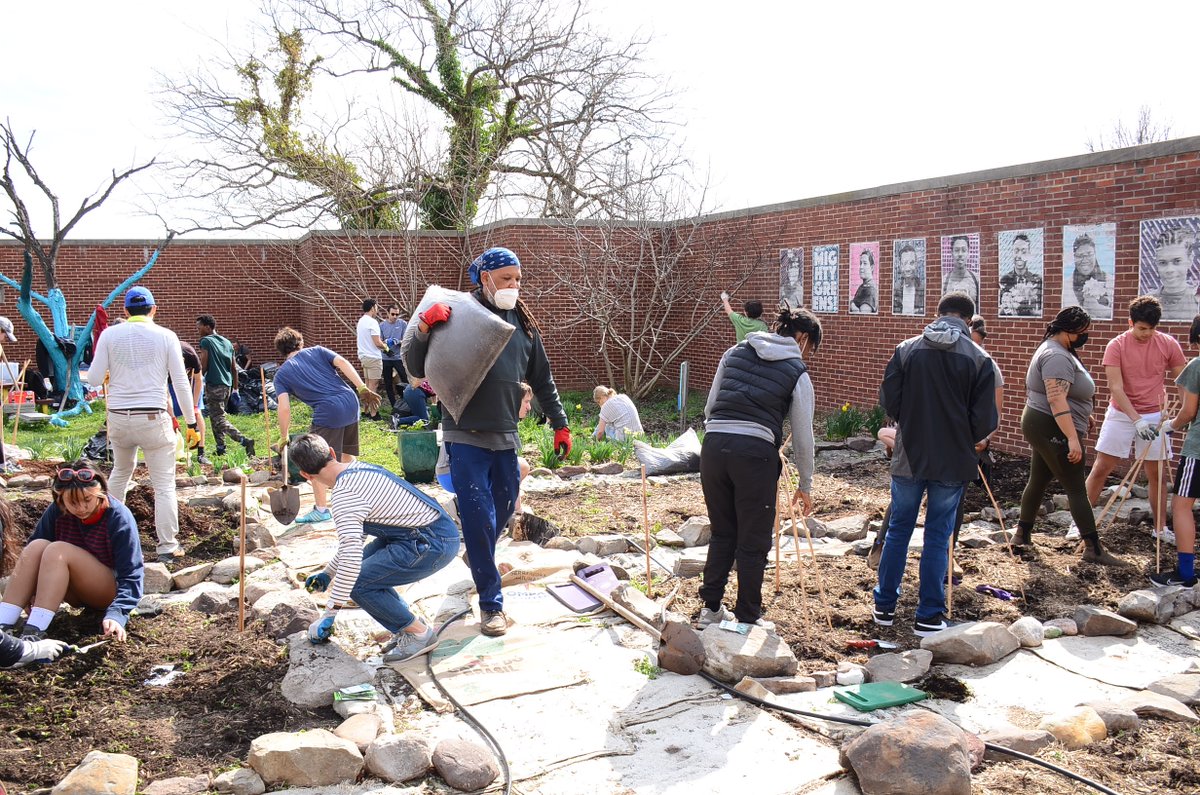 As we reflect on 2022, we can't help but feel grateful for our volunteers! Our work wouldn't be possible without the immense community support we receive. If you were one of the over 450 volunteers who helped out this year, thank you for sharing your time! #ThankfulThursday