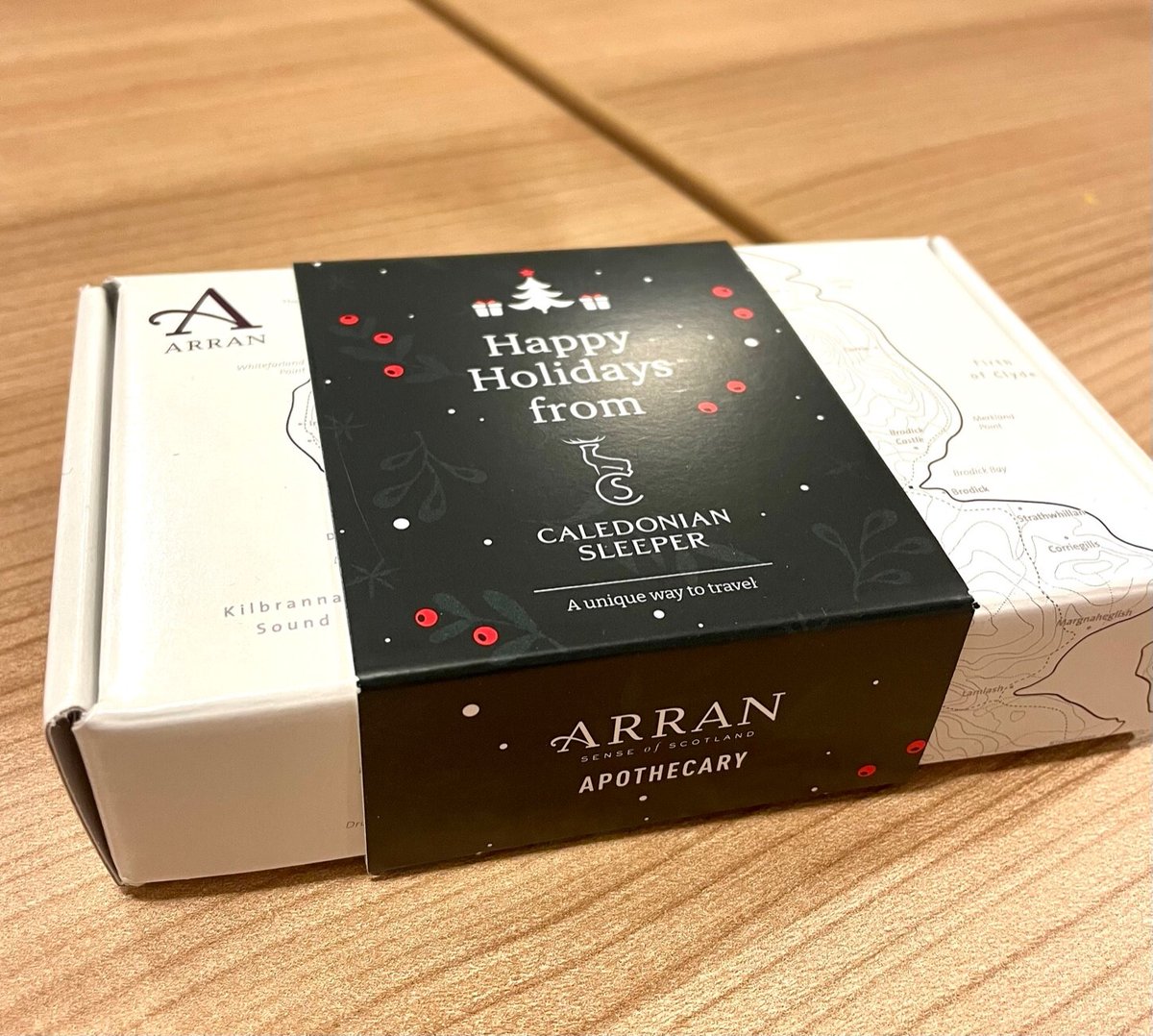 ARRAN_Sense's tweet photo. We've worked alongside @CalSleeper to create a bespoke Discovery Gift Set for their customers in the run up to Christmas. 

We'd love to hear if you receive one!

#ARRANSenseofScotland #ChristmasGifting #CalendonianSleeper https://t.co/1scTDSr77i
