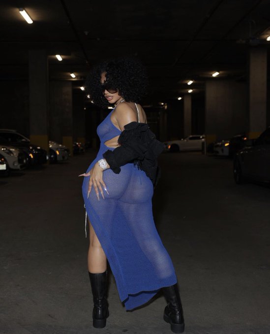 Watch 👑's leaked NSFW photo on TwXstars