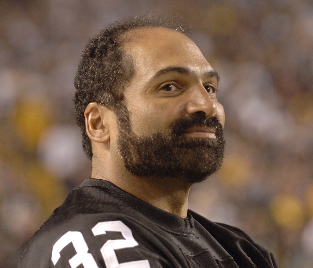School Nutrition Association is sad to share the passing of Super Bakery owner, school nutrition supporter and NFL legend Franco Harris. Please join us in sending warm thoughts and prayers to his loved ones and friends during this difficult time.