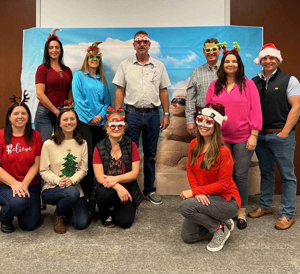 Azelis_AES's tweet photo. We've been in the holiday spirit here at Azelis A&amp;ES! Here are some group shots from our festivities - check out our stories for more!🤍

#HappyHolidays #HolidaySeason #AzelisAES #AzelisAmericas #AgricultureEnvironmentalSolutions #WeAreAzelis #US https://t.co/sf1BZLzACe