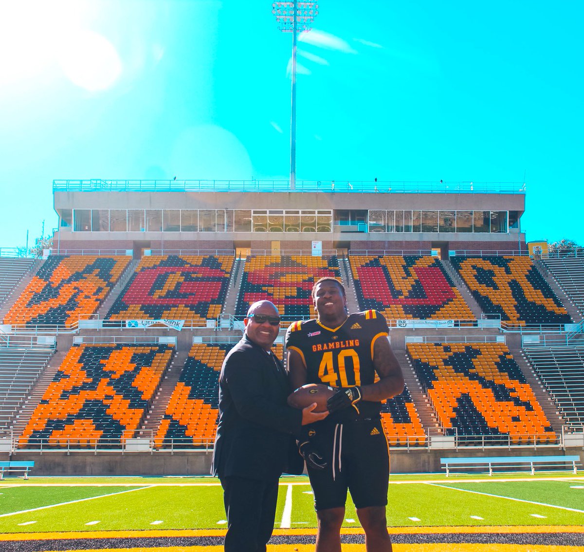 1000% Committed  Proud to be a GMAN⚫️🟡🐅 #huedat <a href="/huejack10/">Hue Jackson</a> <a href="/CoachKD77/">Ken Delgado</a> <a href="/Coach_Scott31/">Chris Scott, Jr</a> <a href="/Coach_Harp412/">Coach Jamar Harp</a> <a href="/CoachSaeed1/">Coach Saeed Lee</a> <a href="/coach_salgado/">Coach Gary Salgado</a> <a href="/CoachOmli/">Tate Omli</a>