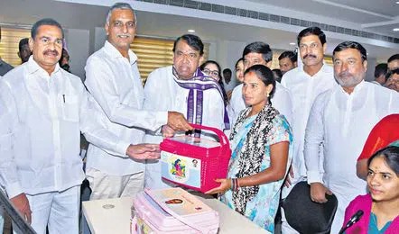 maasif1987's tweet photo. KCR nutritional Kits to cover entire Telangana: Harish Rao
Minister says all efforts will be made to broaden the scheme and urged pregnant women to consume supplements. https://t.co/WMMgOz1kt4