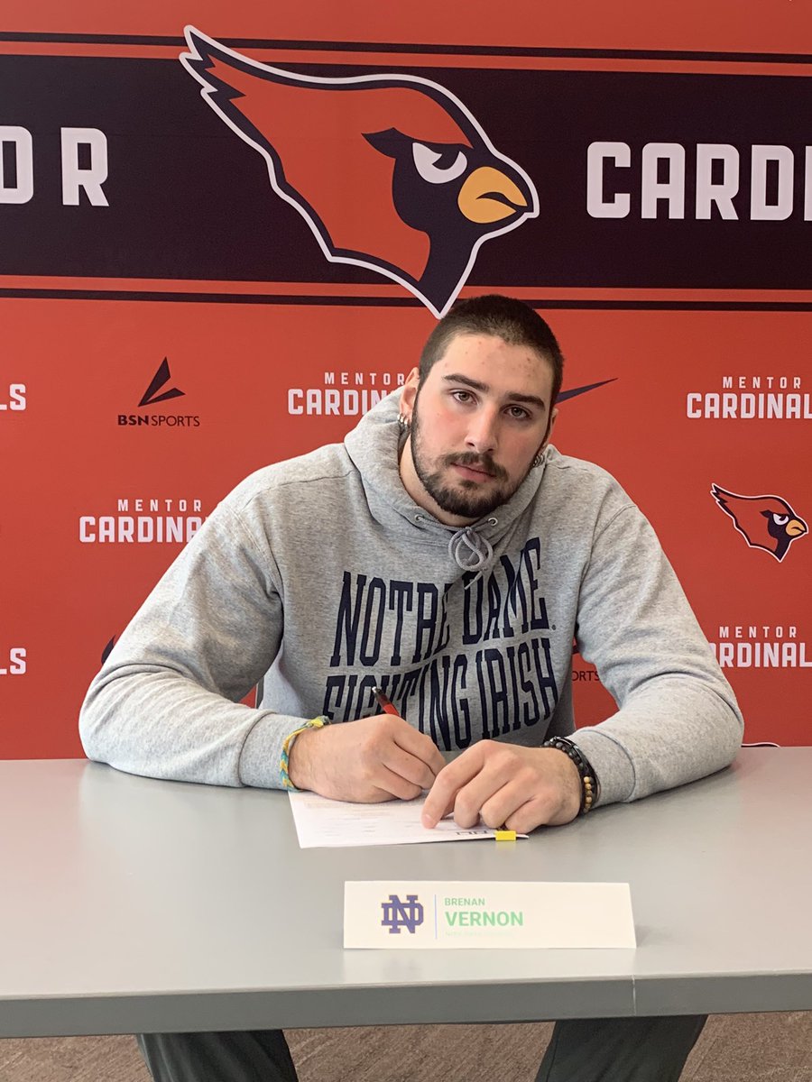 DE Brenan Vernon of <a href="/MentorRedline/">Mentor Football</a> signs his national letter of intent to play football at <a href="/NDFootball/">Notre Dame Football</a>