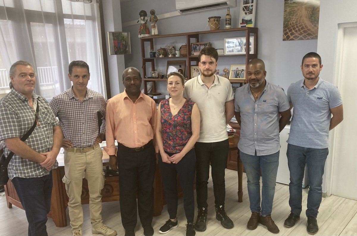 ANumANCT's tweet photo. #PFTHD en Guyane avec la CTG et des élus à Matoury, Saint-Laurent-du-Maroni, Saint Georges, Maripasoula, Saül
L’Etat accompagne le projet de la CTG de couverture THD pour tous : via la fibre sur le littoral et le satellite dans les communes de l’Intérieur
#CTG #Préf973 #SPLANG https://t.co/QAqEwaJYir