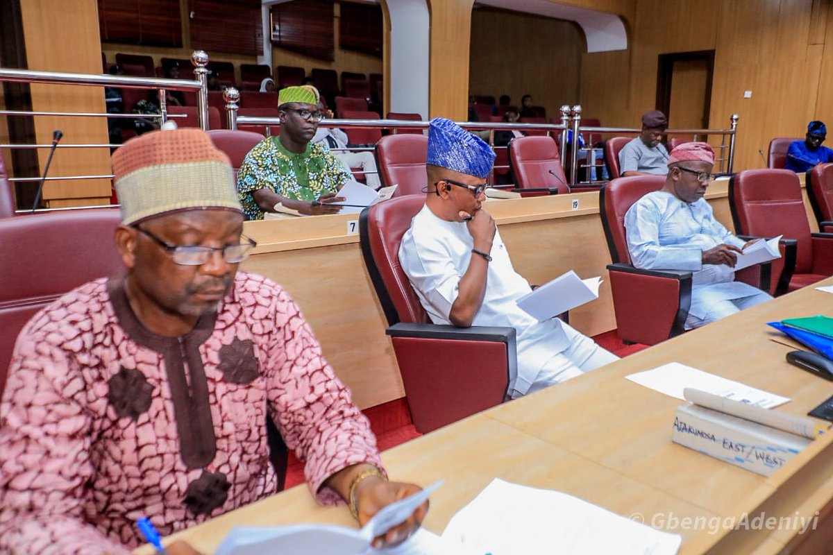 followOSHA's tweet photo. Hon Adebayo Olodo - Co- Chairman
Hon. Kofoworola Adewunmi - Member
Hon. Babatunde Olatunji - Member 
Hon. Michael Adetoyi - Member
Hon. Babatunde Ibirogba - Member
Hon. Lateef Jayeola - Member
Hon. Babatunde Komolafe - Member
Hon. Adirullahi Abefe - Member https://t.co/lJjc2adHnQ