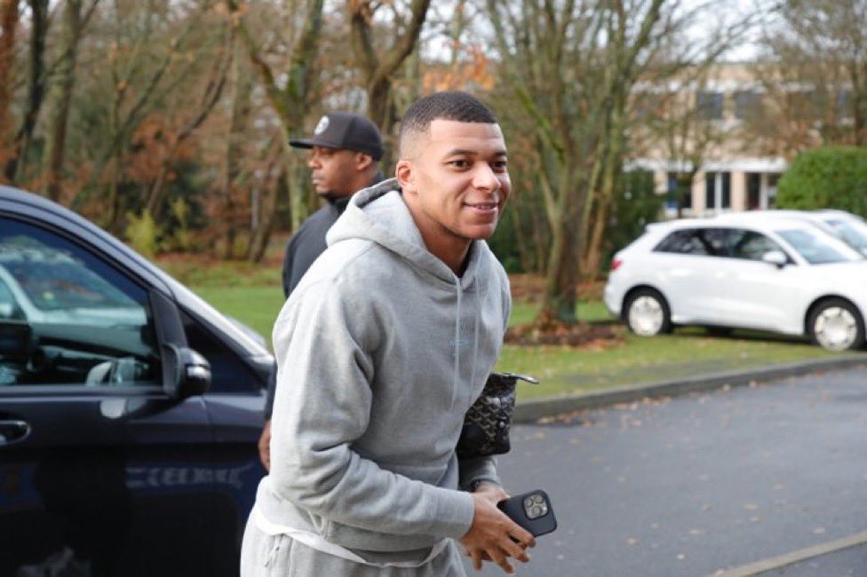 Crypto__Diva's tweet photo. LIKE &amp; RT🤩.. if you want mbappe giveaways https://t.co/8CRFR4d0QZ