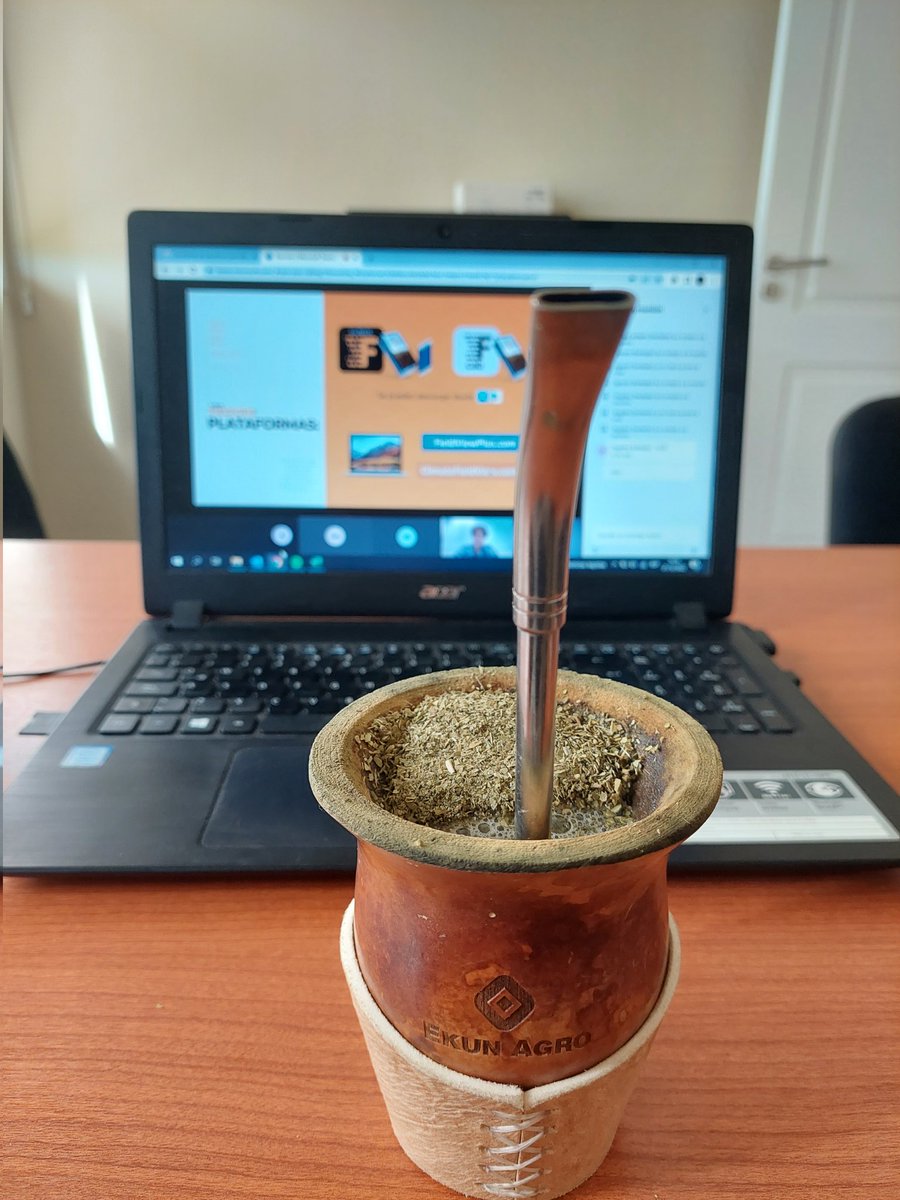 Capacitación privada <a href="/FieldViewArg/">FieldView Argentina</a> 🚜💻📊
Un nuevo cliente que se suma a la Agricultura Digital 🙌🏼👨‍💻
Utilizando la gran cantidad de datos, transformándolos en información para utilizar al instante

<a href="/EkunAgroSRL/">Ekun Agro SRL</a> 
@Bayer4CropsAR 
<a href="/DekalbArgentina/">DEKALB Argentina</a>
#LideresEnRelacionamiento