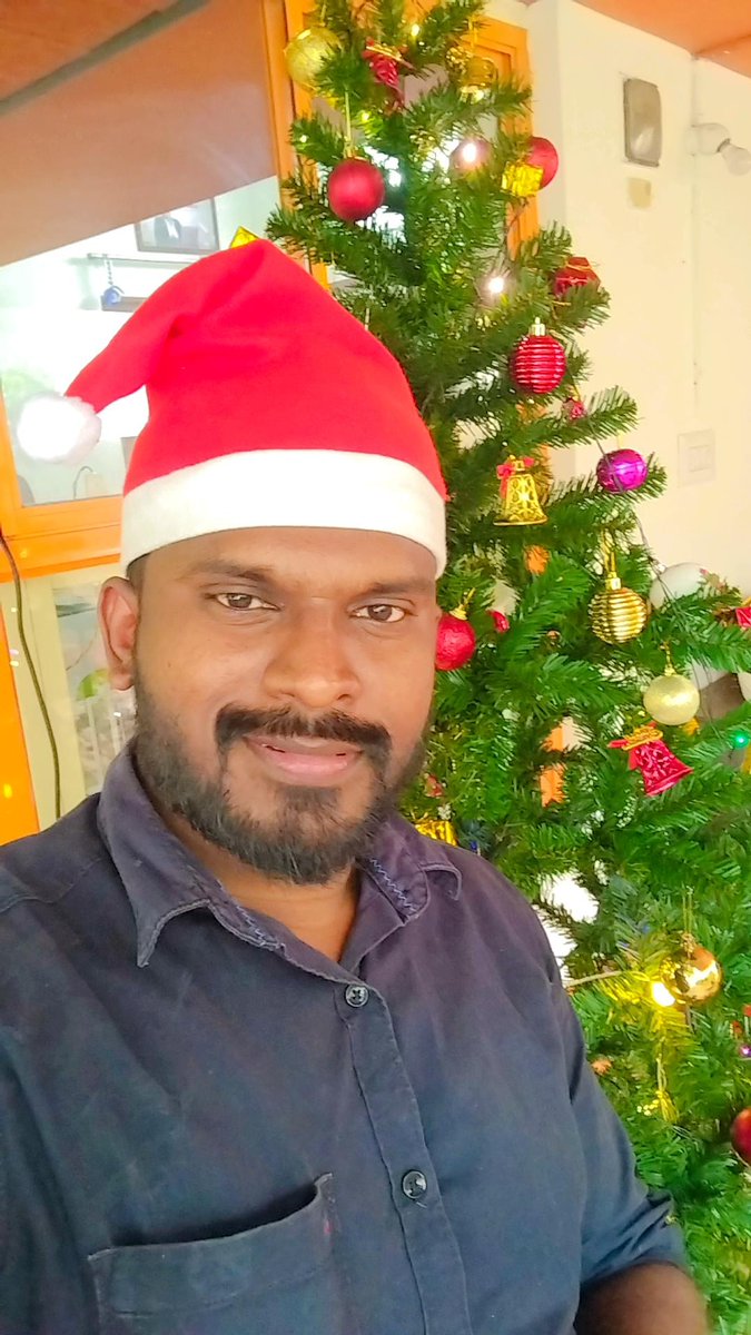PrijithPK's tweet photo. Jinglebells #Heysanta
#Queersanta #Mallugay https://t.co/fRVKIn9rmC