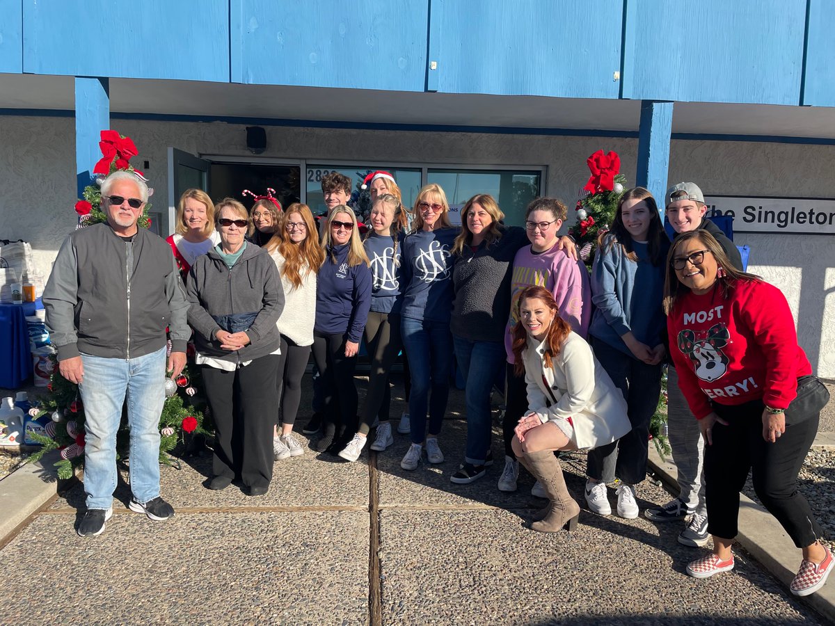 TheSingletonsAZ's tweet photo. With holidays approaching, our thoughts turn gratefully to those who have made our success possible. With your help, we have been able to reach more families requiring our support! We couldn’t do it without you. Thank you! https://t.co/K4NOZ61baD