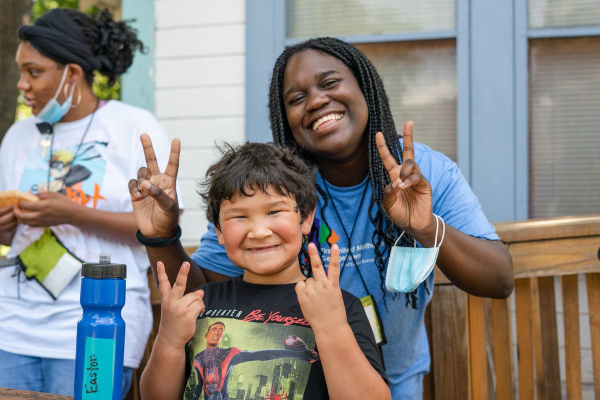 projtran's tweet image. When you support #ProjectTransformation this Christmas, you help ignite a lifelong love of learning in children across the country. Make your gift today at projecttransformation.org/donate-now. 🎁 #givingseason